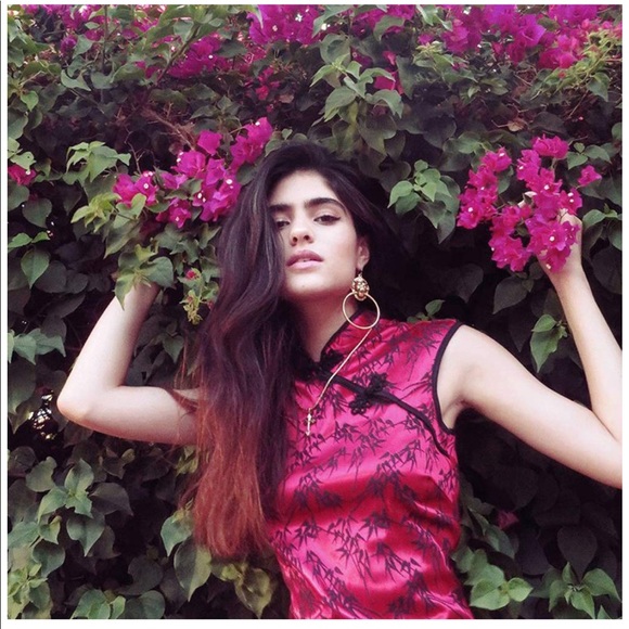 Big cat statement earrings - Picture 7 of 8